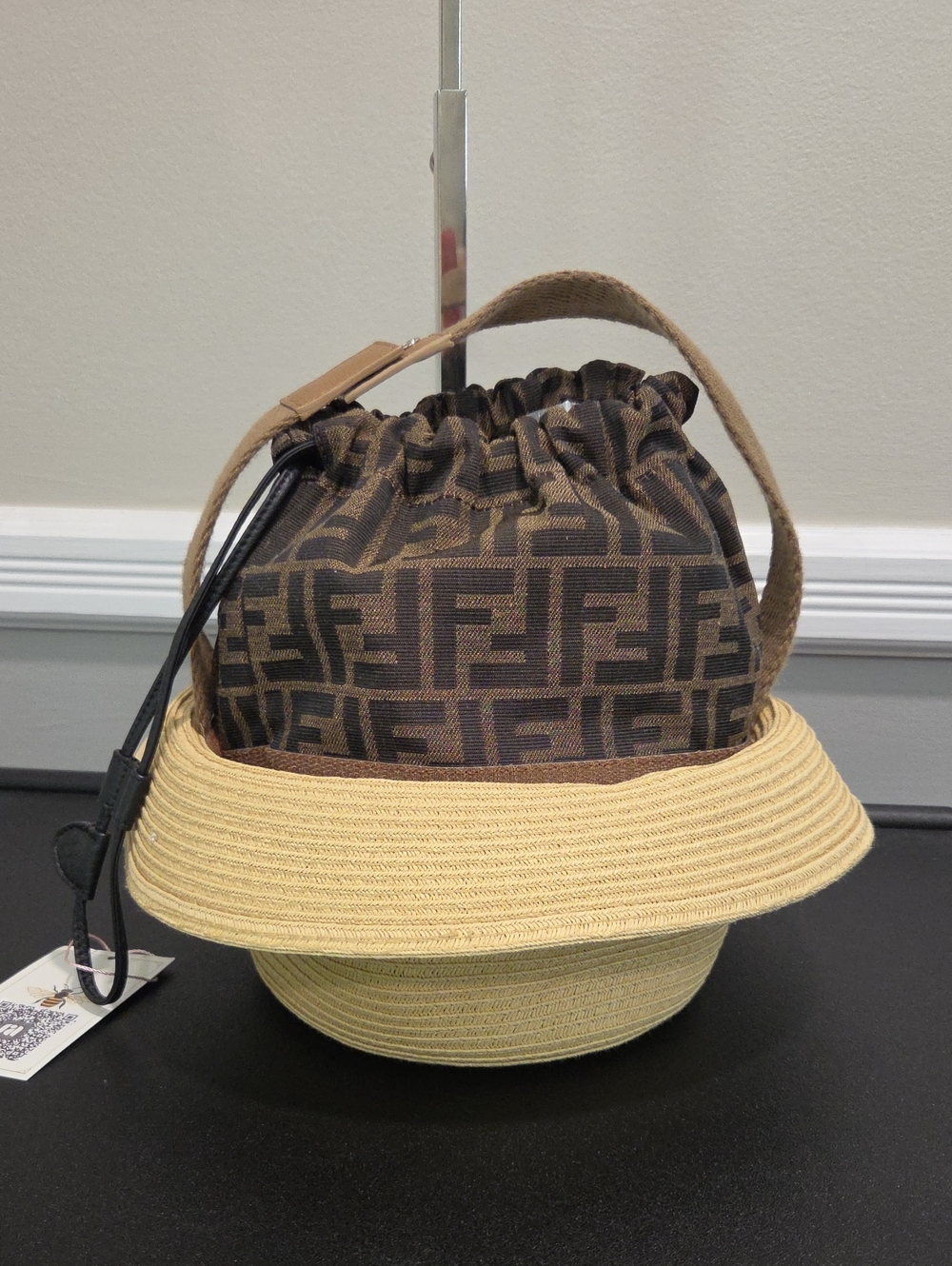 FENDI FXQ891 AIJE RAFFIA BUCKET Hat & Dawstring FF  Bob Bag